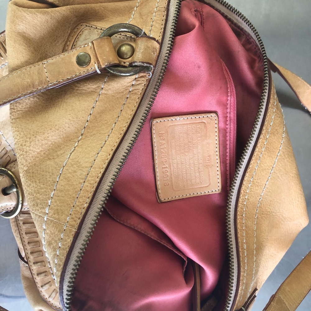 COACH - Picture 7 of 7